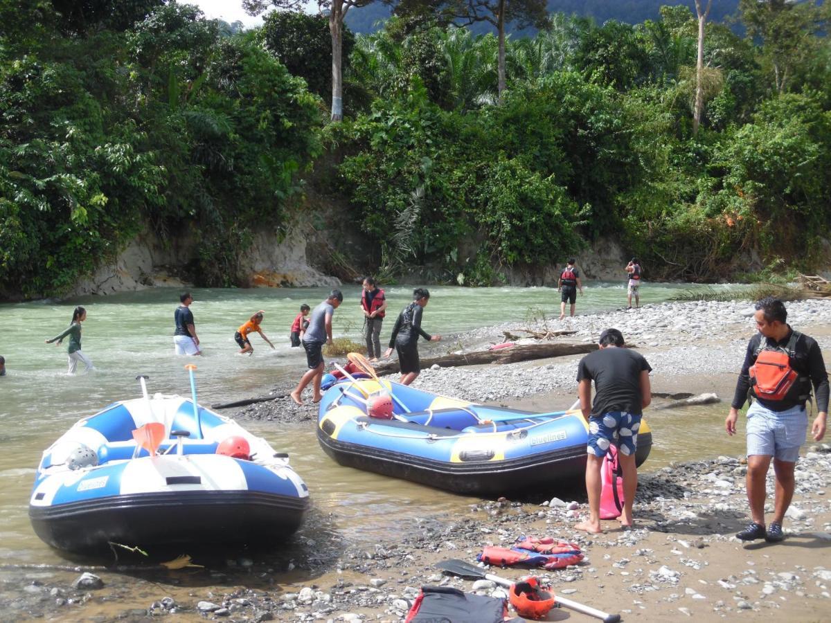 Ambow Homestay Jungle Trekking & Village Tour Букит-Лаванг Экстерьер фото