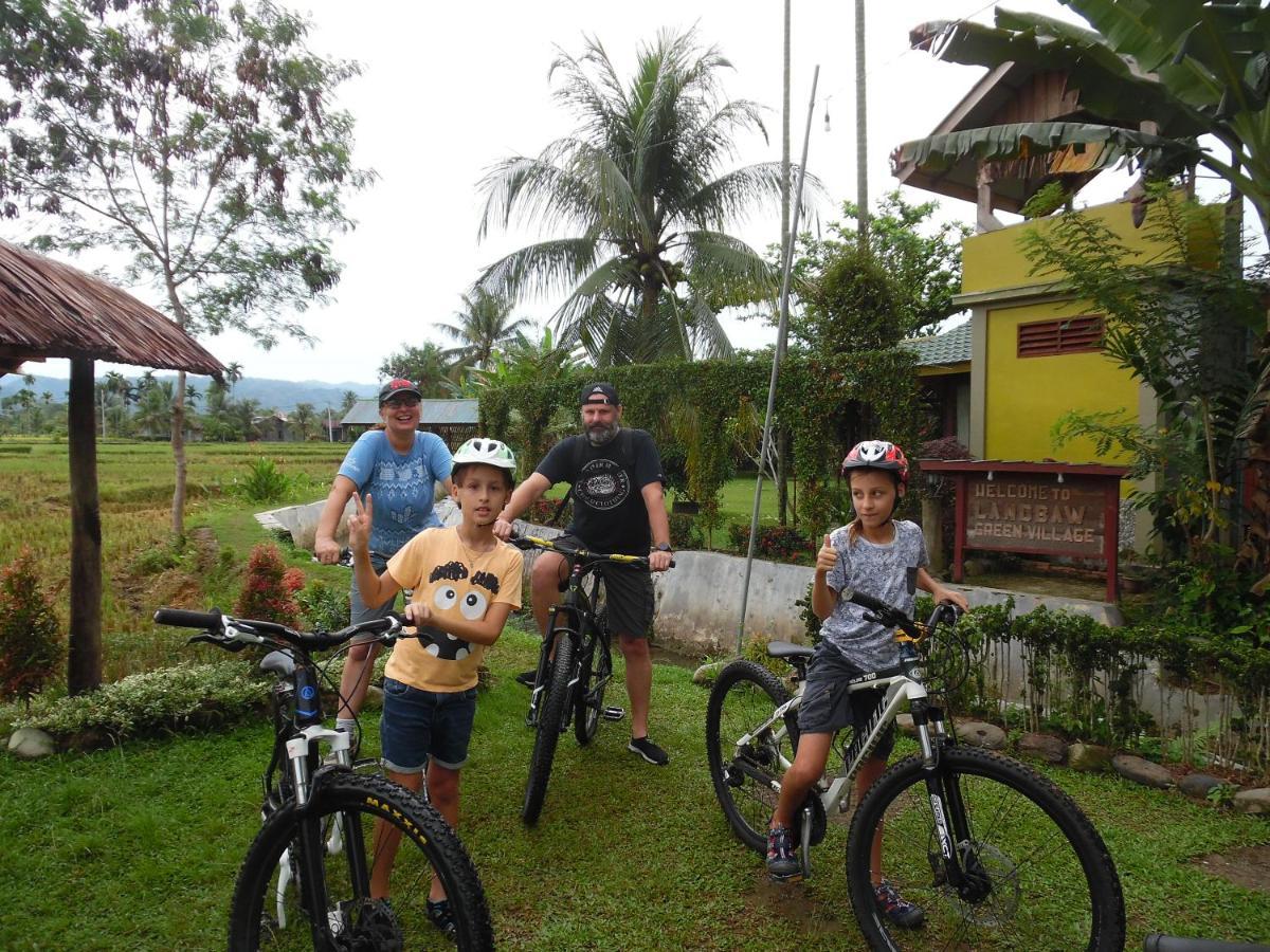 Ambow Homestay Jungle Trekking & Village Tour Букит-Лаванг Экстерьер фото