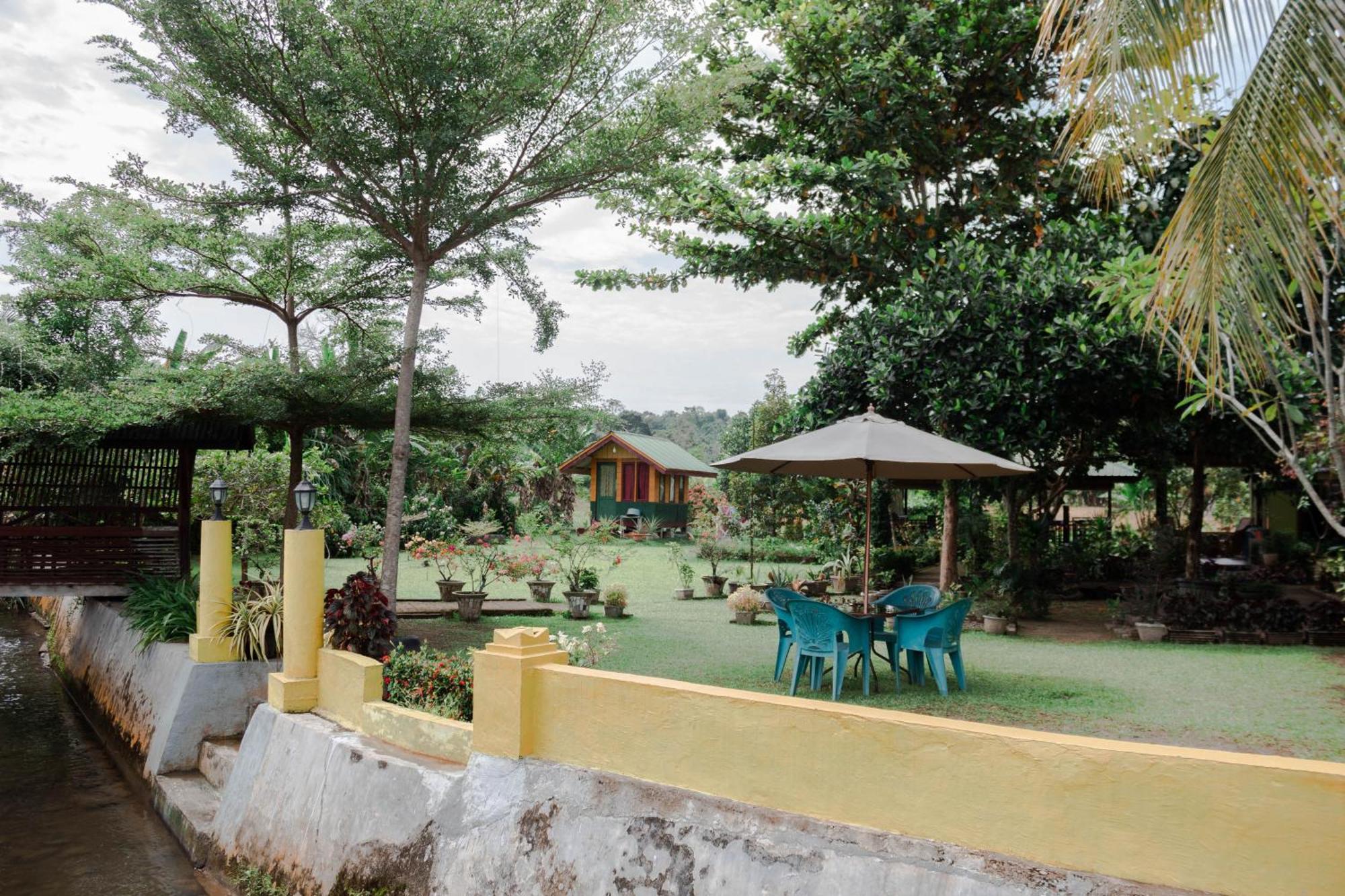 Ambow Homestay Jungle Trekking & Village Tour Букит-Лаванг Экстерьер фото