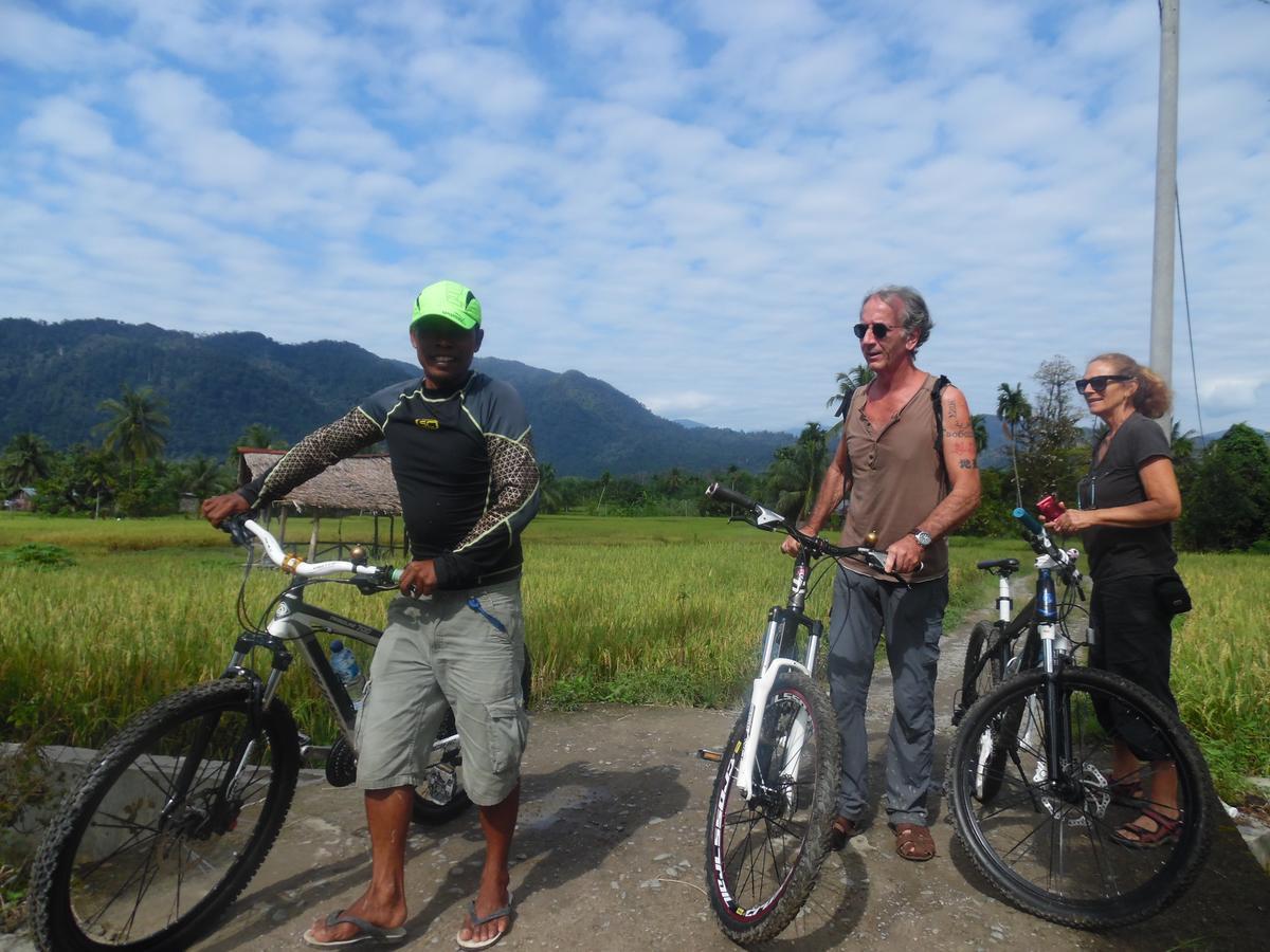 Ambow Homestay Jungle Trekking & Village Tour Букит-Лаванг Экстерьер фото