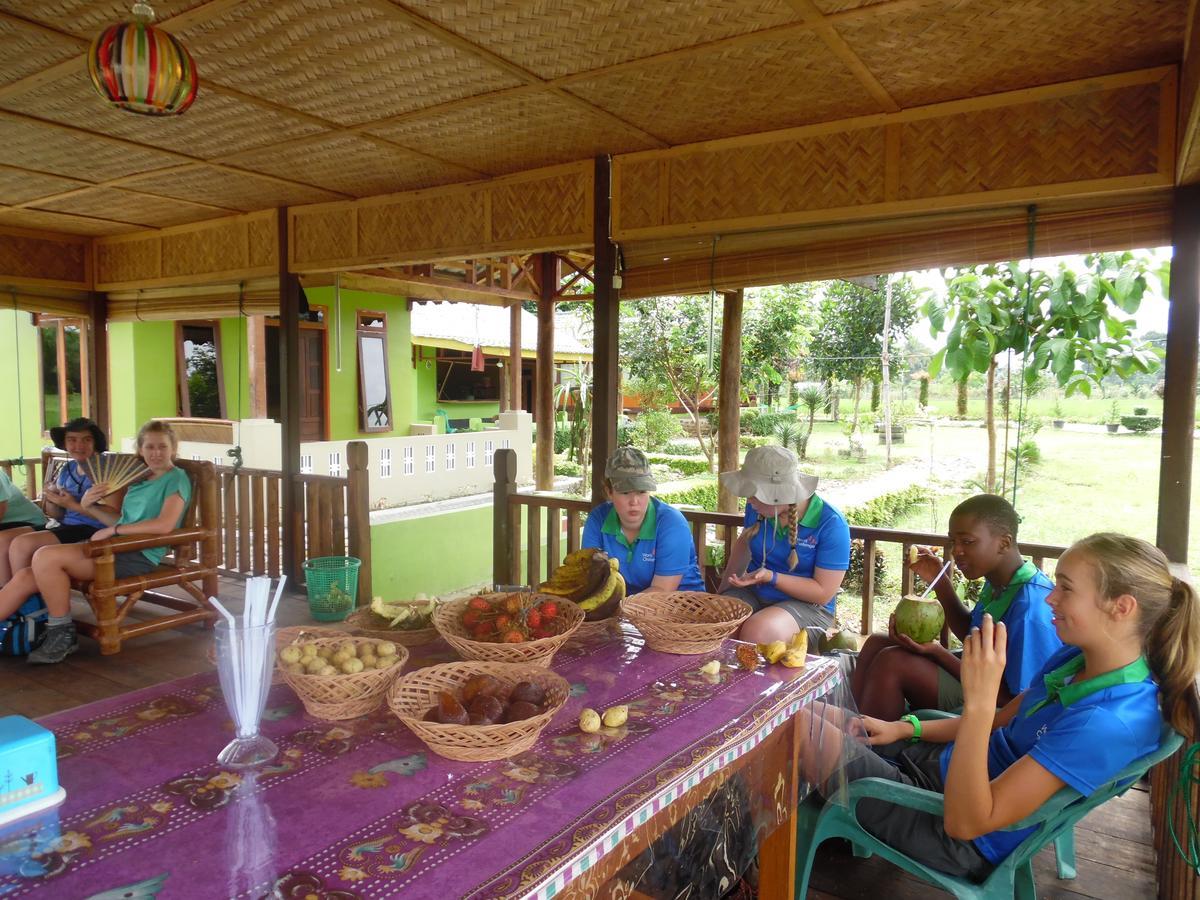 Ambow Homestay Jungle Trekking & Village Tour Букит-Лаванг Экстерьер фото